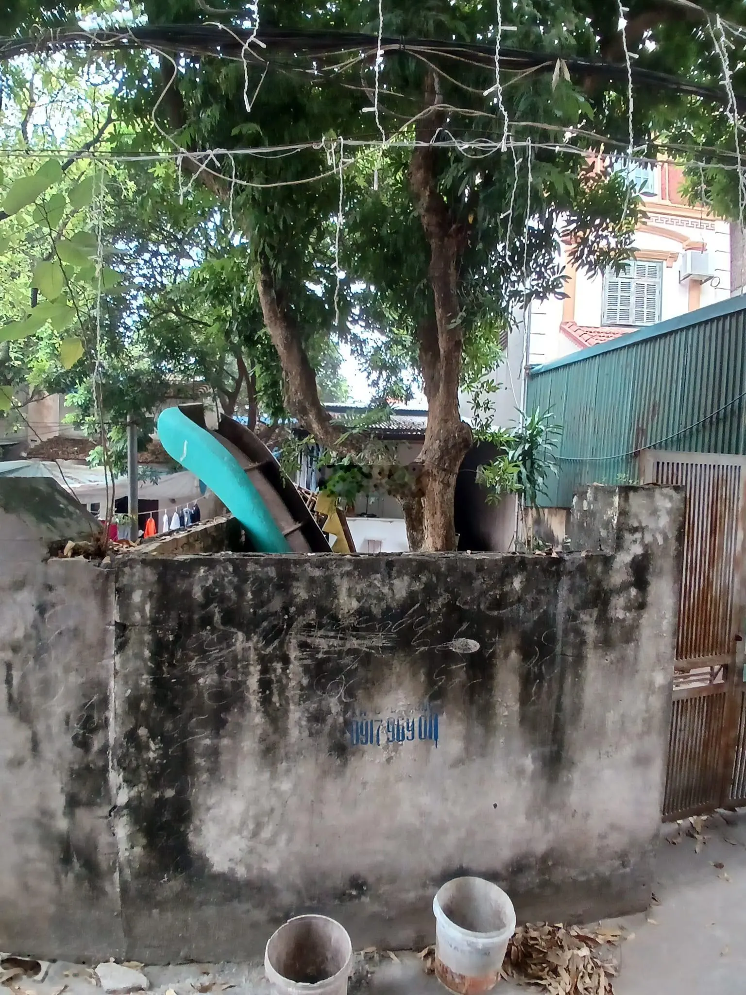 Nhà phố Thạch Cầu - Long Biên - nằm gữa cầu Chương Dương và cầu Vĩnh Tuy ô tô đỗ cửa