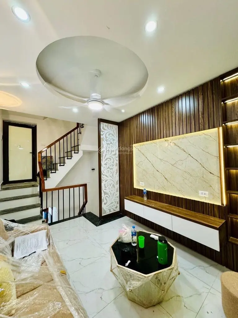 Bán nhà phố Kim Hoa - Xã Đàn - full nội thất đẹp - oto cách 20m - 4PN. Giá: 6,15 tỷ. LH: 0779 548 ***