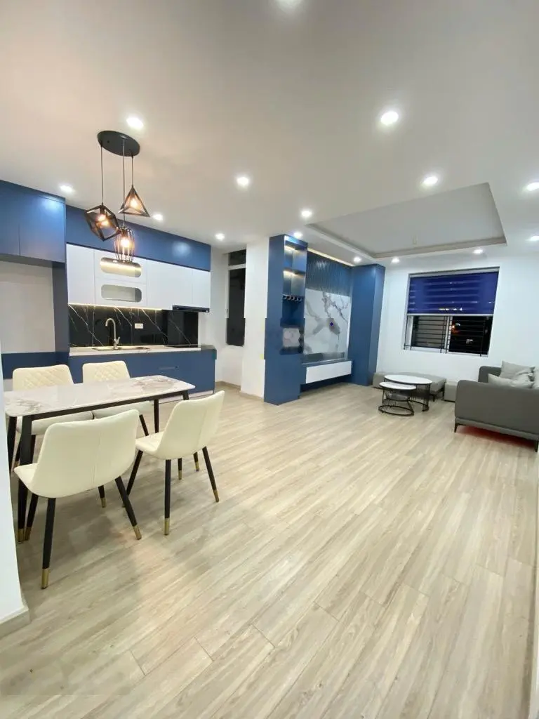 Chính chủ bán CHCC TP Giao Lưu, nhà đẹp full nội thất ở ngay, 2 ngủ đủ công năng, chỉ hơn 3 tỷ.
