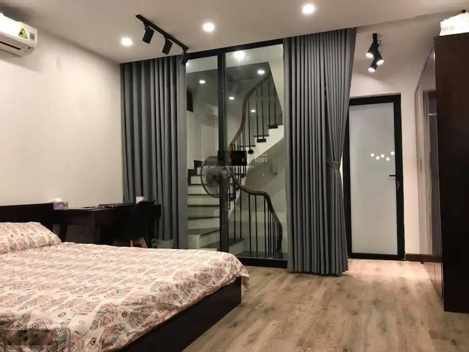 Bán nhà riêng 2 mặt thoáng tại Ngọc Trì ô tô vào nhà gần hồ