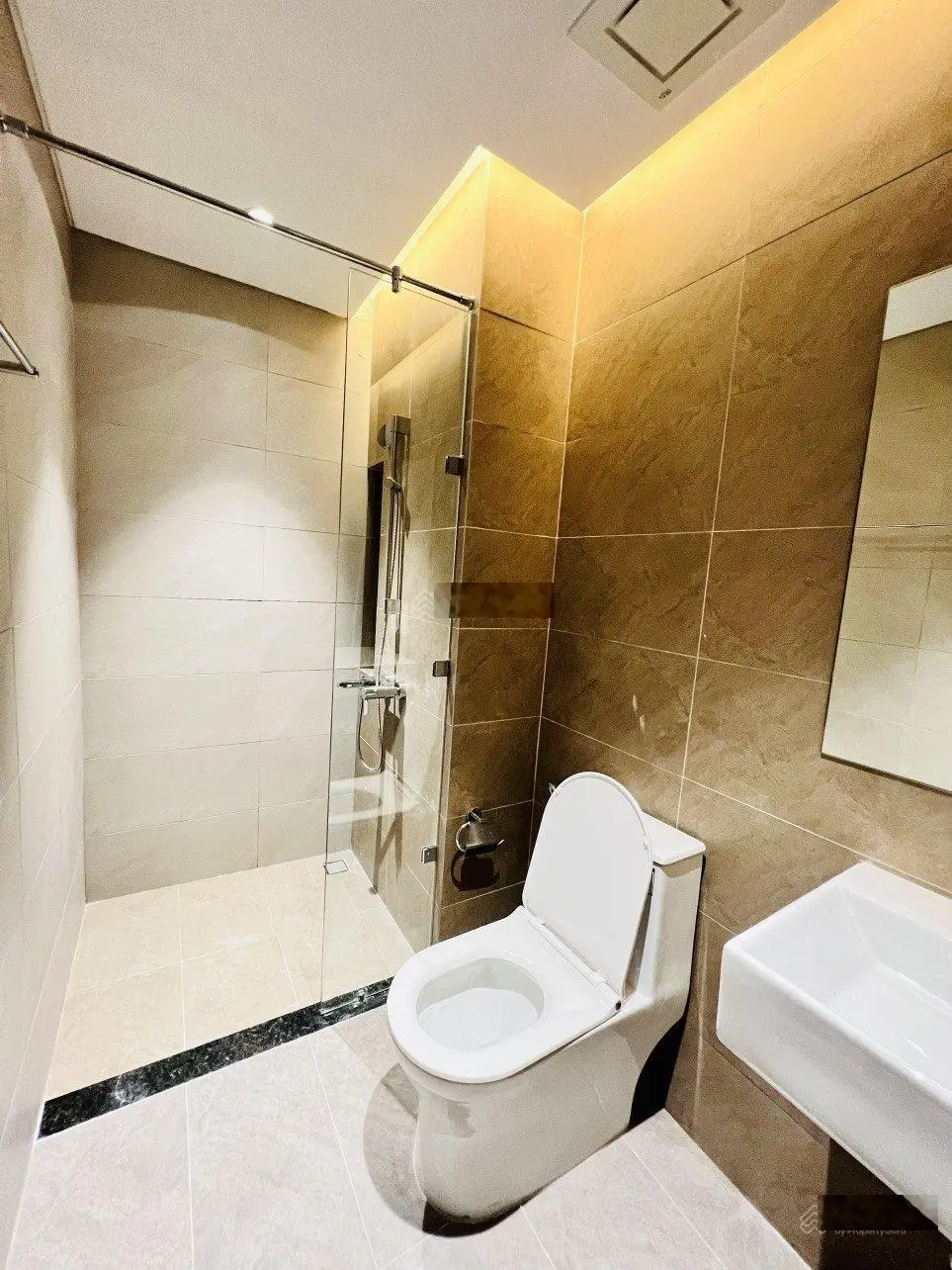Giá cực hiếm tại Diamond Brilliant 2PN - 2WC (96m2) view nội khu mát mắt chỉ 5,050 tỷ