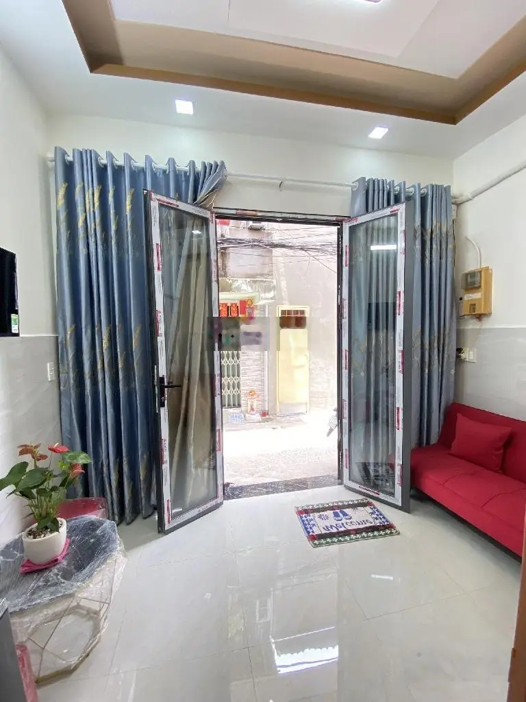 Bán nhà Vĩnh Khánh Quận 4 - 2 tỷ nhỉnh - 3 Tầng - nhà mới full nội thất