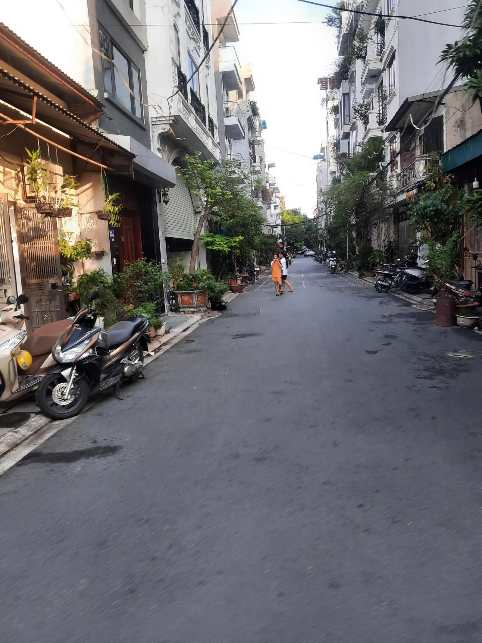Bán đất rộng tặng nhà ở ngay! Bán đất phân lô, ô tô, sẵn nhà 1 tầng 2 ngủ, 50m2, MT 3,8m - 7,5 tỷ.