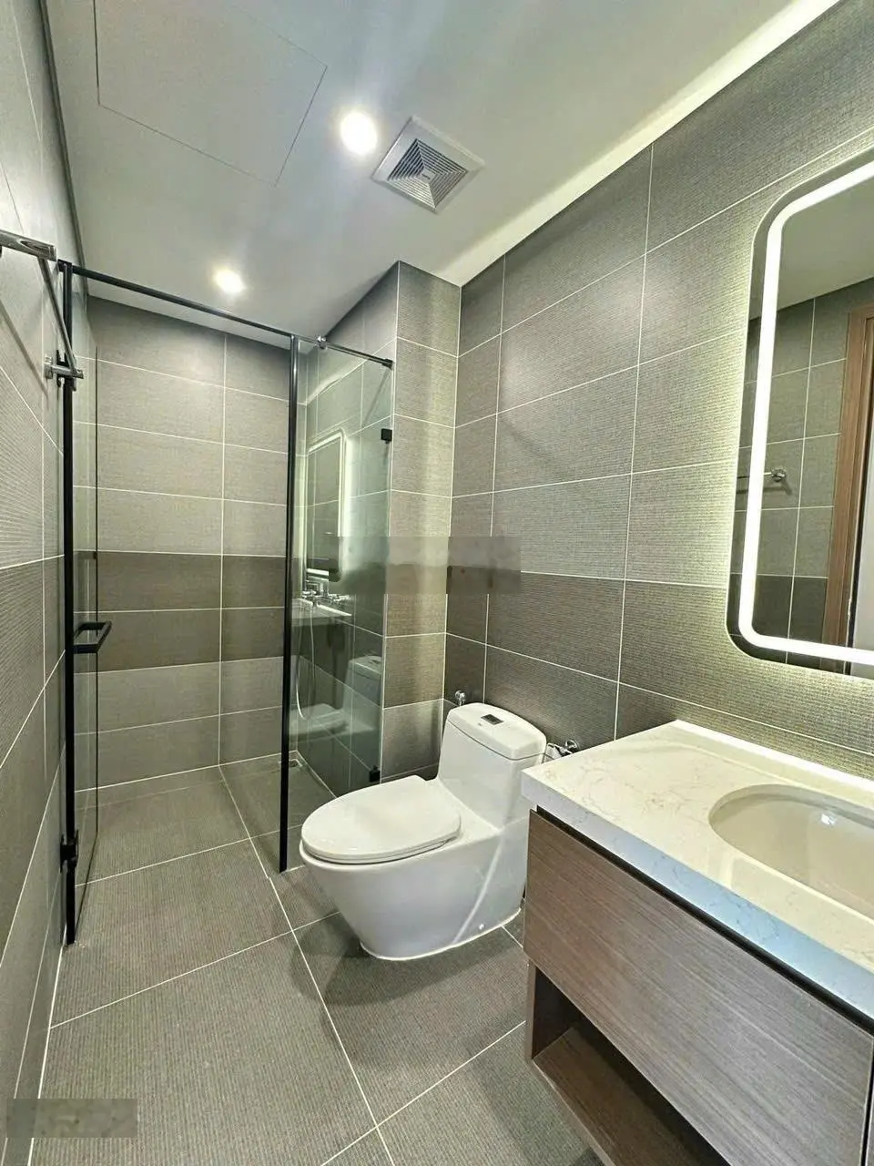 Em bán căn hộ Hoàng Thành Pearl 80m2 gồm 2PN2VS tầng trung nhà mới đẹp. 6 Tỷ. LH 0357 536 ***