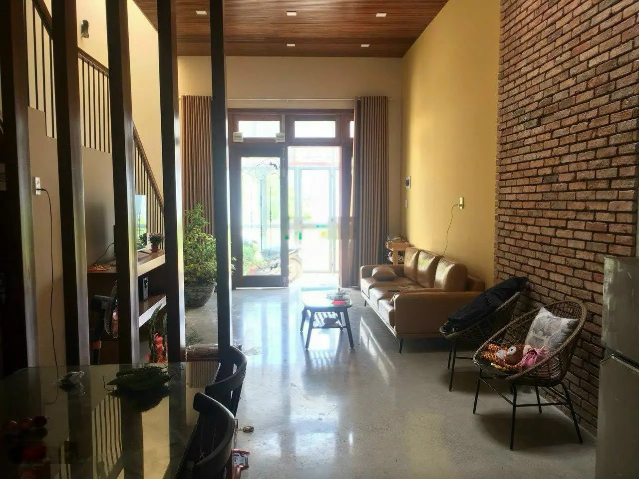 Bán gấp căn nhà 4 tầng vừa mới vừa đẹp tại Diên Khánh DT 76,6m2, có sân để xe, giá 3ty050 có TL