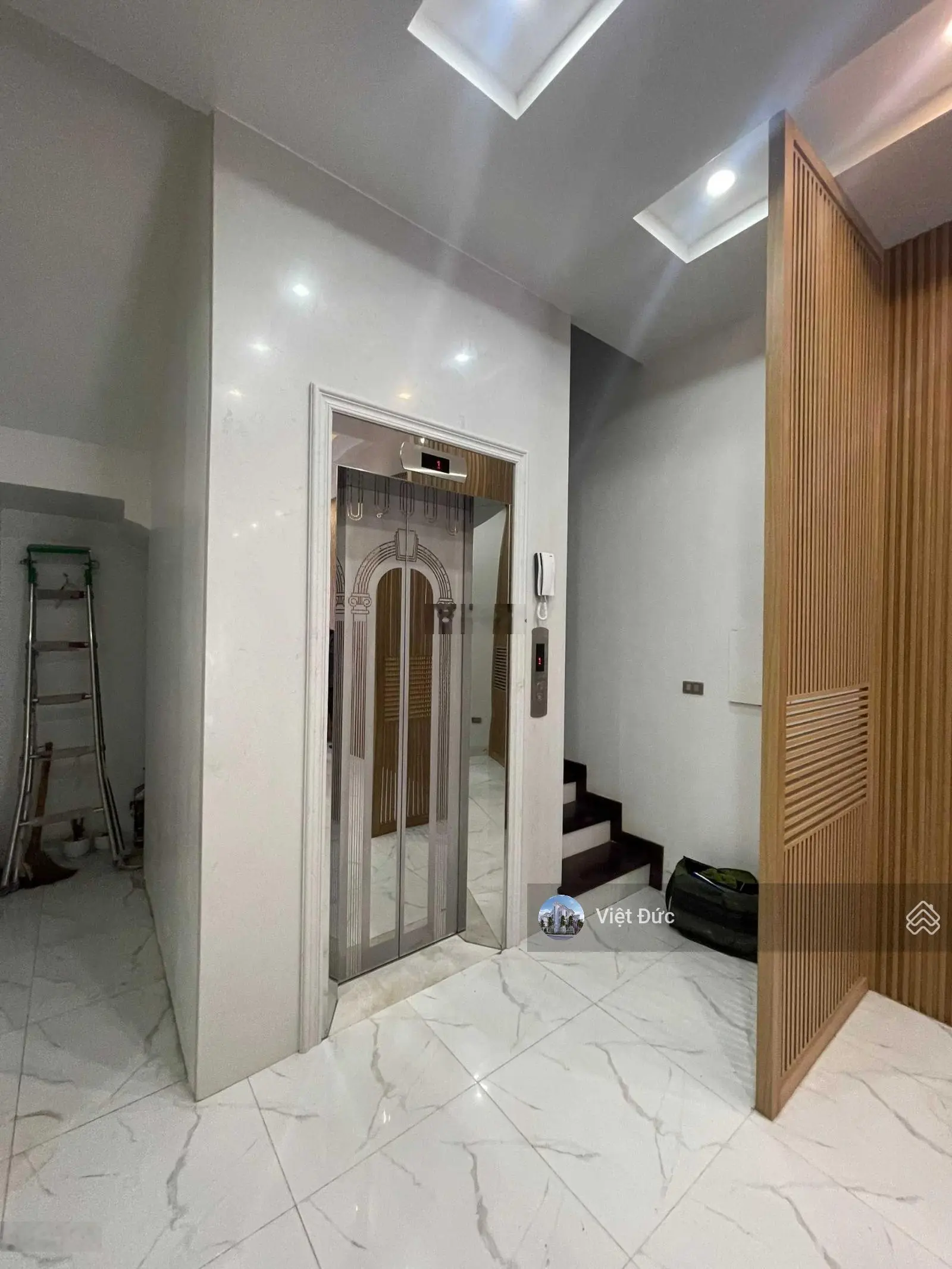 Bán gấp liền kề được kinh doanh khu Sao Biển, đã hoàn thiện nội thất giá 14.5 tỷ