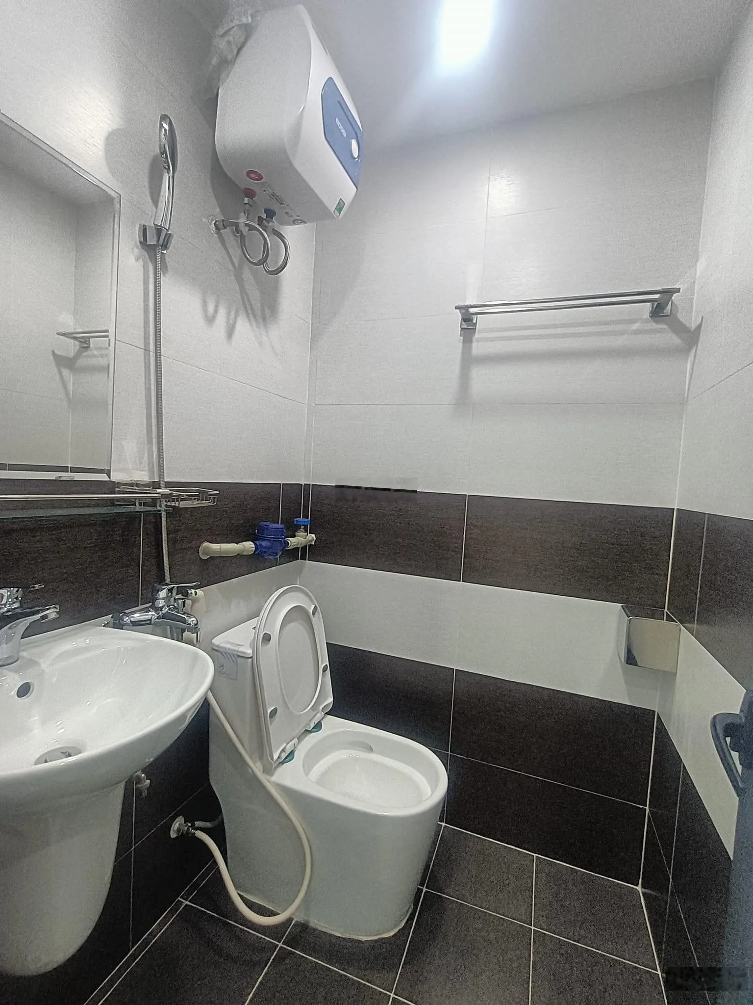 NHÀ NGÕ PHÂN LÔ Ô TÔ TRÁNH MAI DỊCH 70M2 X 8 TẦNG THANG MÁY DÒNG TIỀN TỐT 12 PKK GIÁ 23 TỶ.