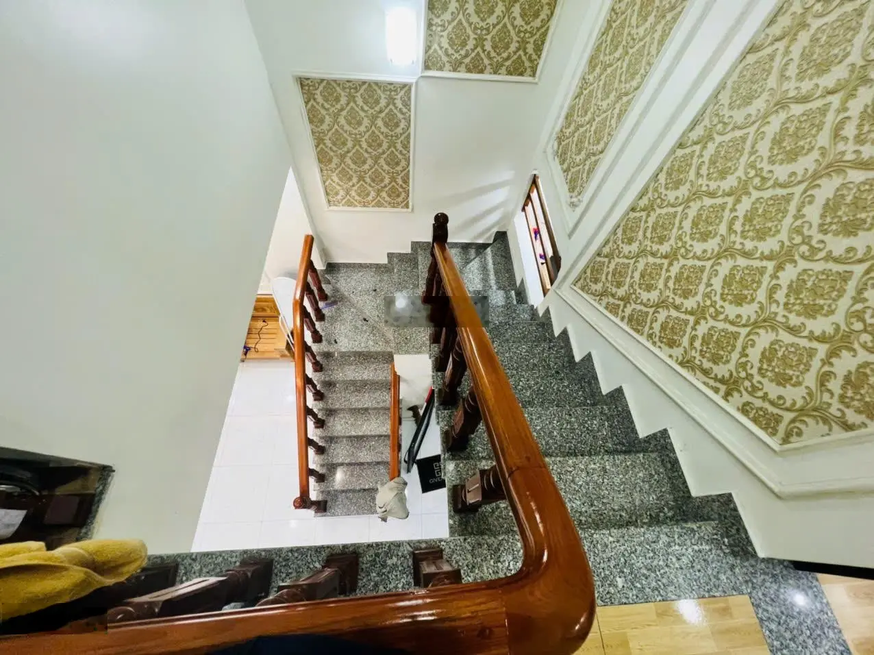 Bán nhà 2 tầng trung tâm tâm thị trấn An Dương 50m2, ngõ ô tô, giá chỉ 1,6x tỷ. LH 0979087664