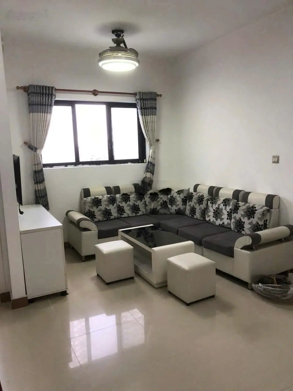Bán Chung Cư The Useful Lạc Long Quân, Víp Tân Bình, 64M2, Nội Thất Cao Cấp, Nhỉnh 2 Tỷ TL.