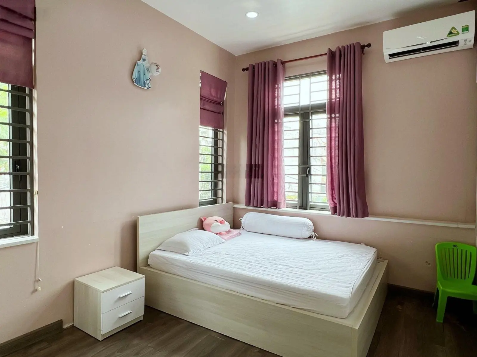 Bán nhà MT đường Số 13 khu dân cư Phong Phú 5 bến xe Quận 8 vào 500m, đường trước nhà rộng 30m