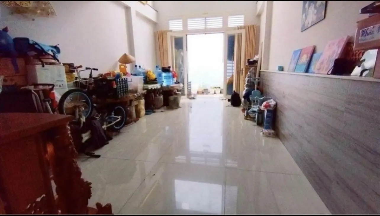 Giảm 600 tr bán nhanh nhà Nguyễn Văn Giai,Q1. Giá:4,28tỷ/66m2(4x16,5m).Gần chợ Đa Kao.Đang cho thuê