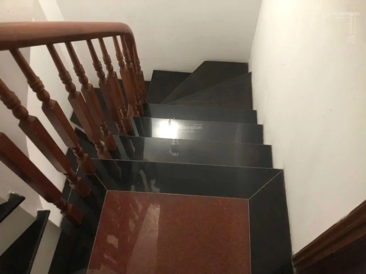 Nhà 5T đẹp ngõ phố Đội Cấn cách oto 15m DT 33m MT 4,17m giá 7 tỷ ngõ 2m sát phố
