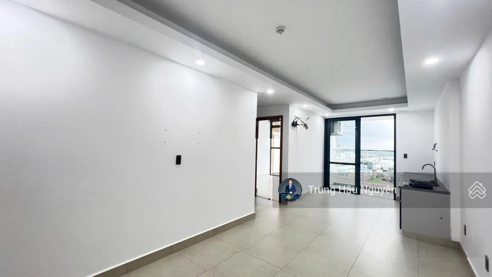 Căn hộ Sophia Center PC 2 phòng ngủ, tầng trung, 50m2, view hồ bơi, tầng trung, nội thất cơ bản