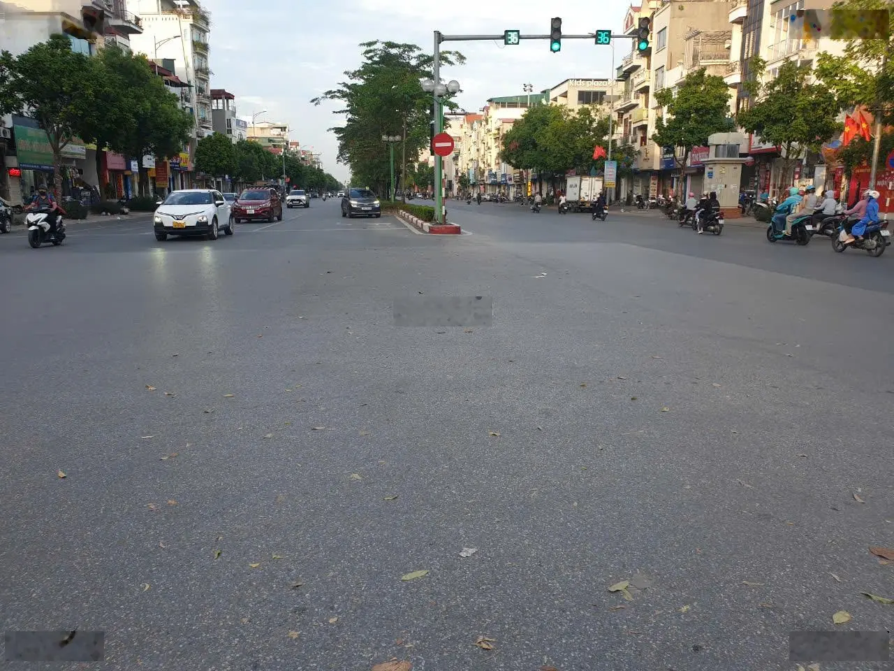 Nhà đẹp long biên, ô tô vào nhà, mt khủng, ga ra, 3 nhà ra phố, kd, vị trí đ địa, giá hời