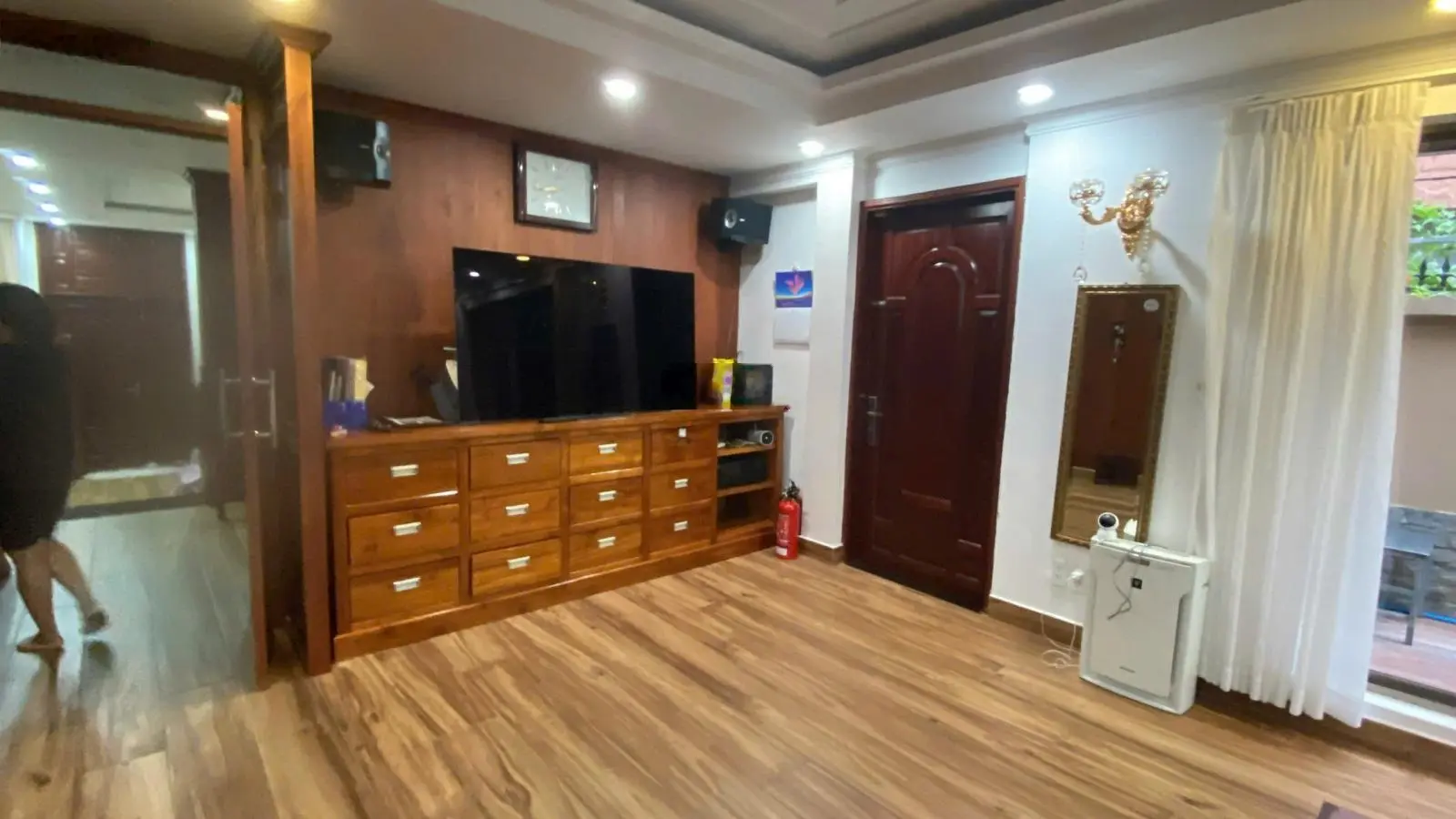 Biệt thự vị trí đẹp, có view CV sinh thái Cao Đức Lân, DT 10x20, sổ hồng chính chủ, giá tốt 58 tỷ