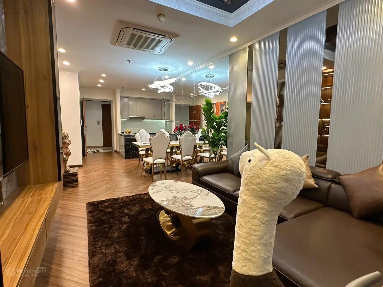Em chính chủ bán căn góc 2PN - Times City, dt 80m2, ban công Đông Nam, nhà đẹp như ảnh. Giá 6.5 tỷ