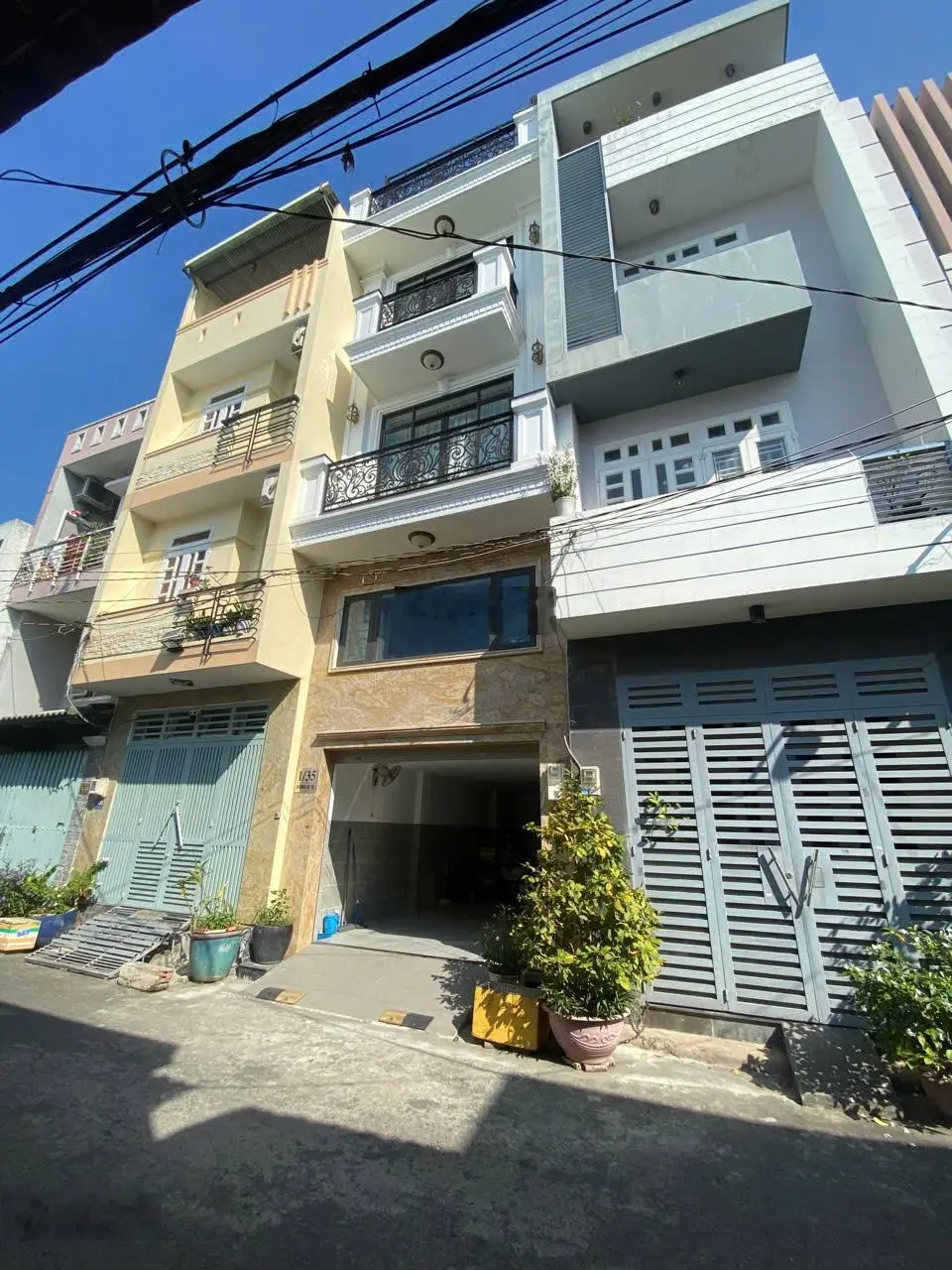 Bán gấp nhà xây mới đẹp 44m2 x 5 tầng tại Bình Tân, đường nhựa 8m thông, xe hơi đậu cửa