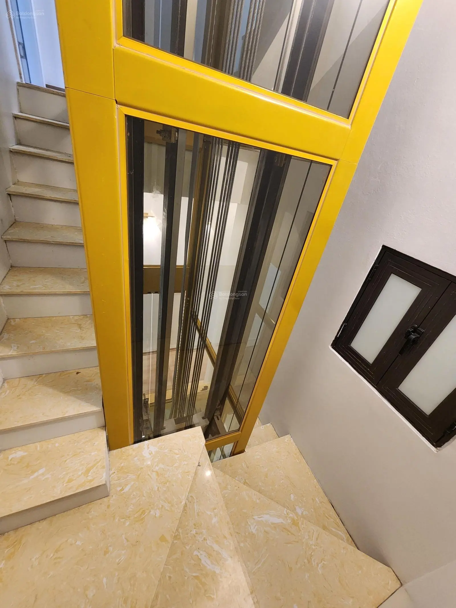 Đống Đa, Trung Liệt 40/50m2, 5 tầng, 4m mặt tiền, phân lô, thang máy, ô tô -Lh Giang 0979388189