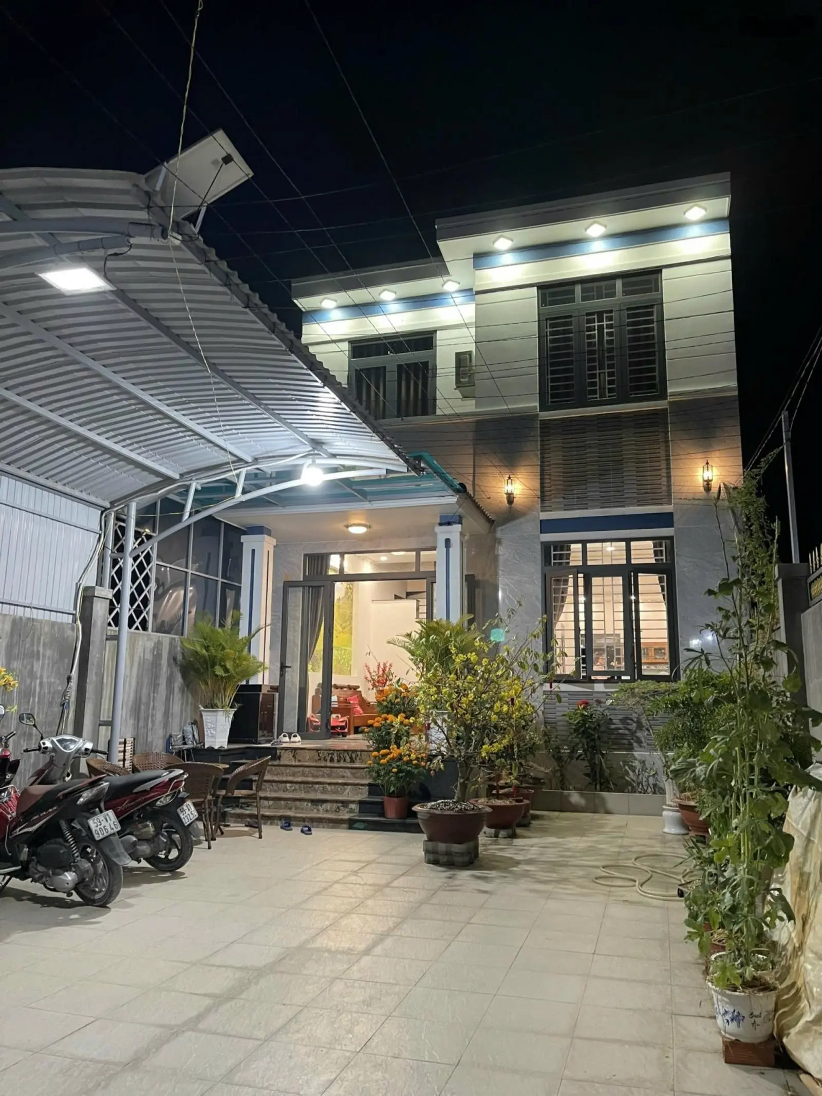 Bán biệt thự 252m2 đường Bùi Thị Xuân - TP Dĩ An