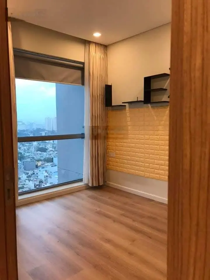 Chung cư cao cấp mặt tiền đường Thành Thái, Quận 10 2PN/4.6 tỷ, LH: 0918 141 ***