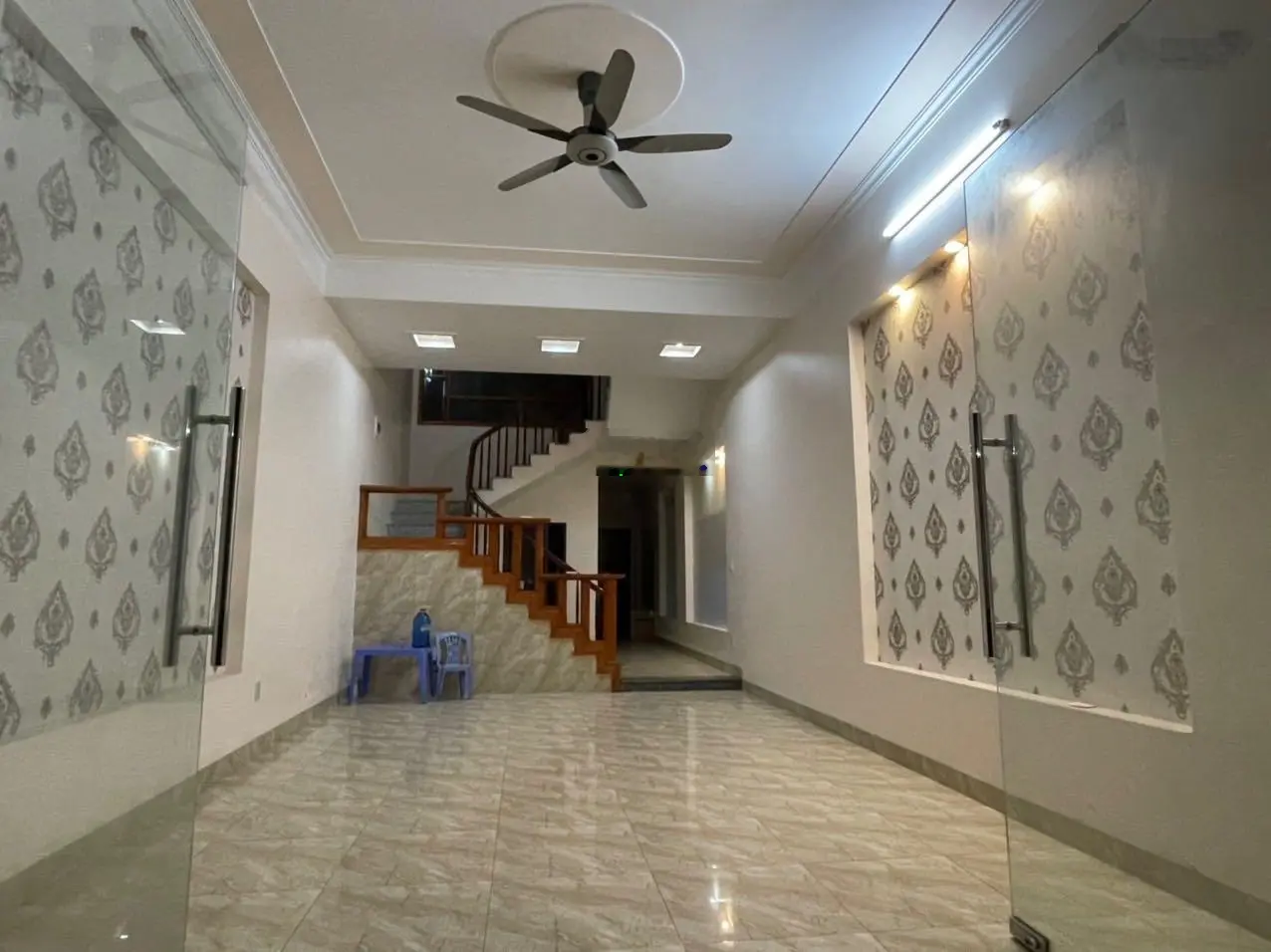 Bán căn nhà 3 tầng nhìn vườn cây xanh khu Vạn Lộc, Tứ Minh, Tp Hải Dương