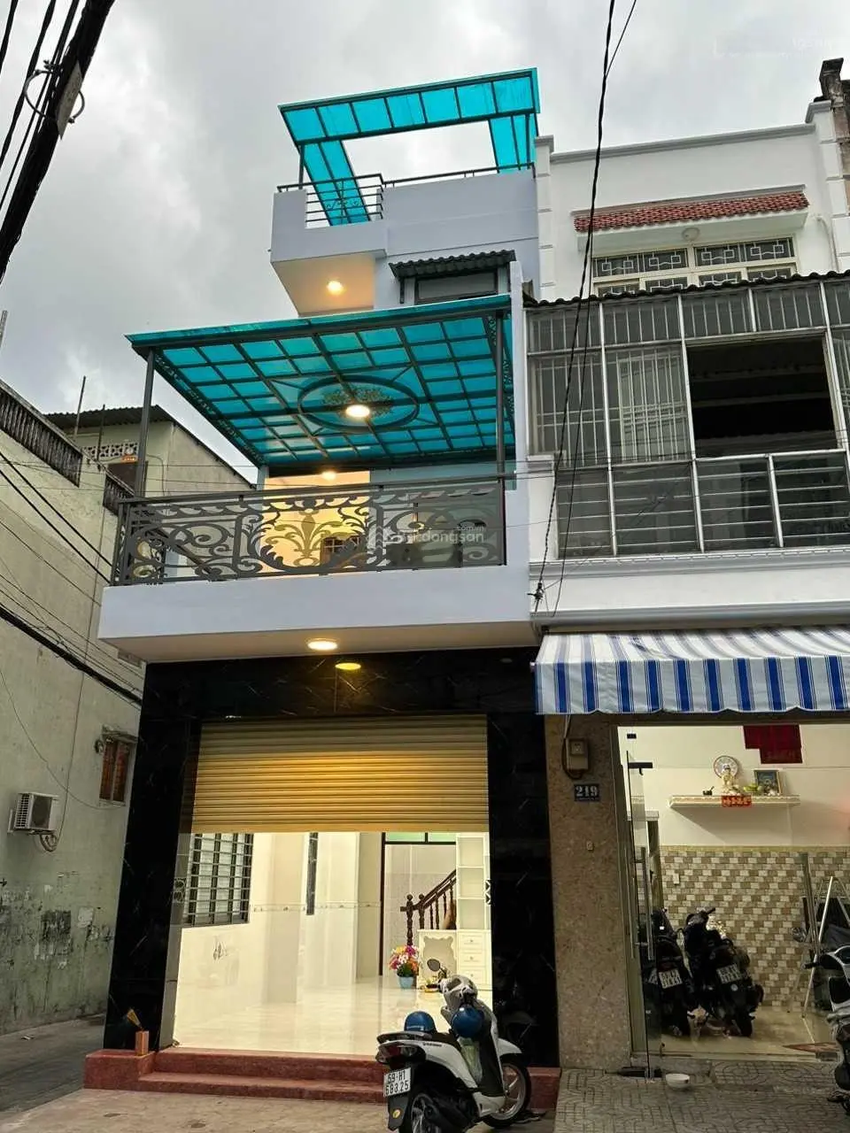 Bán nhà MTKD đường Minh Phụng, P6, Q6. 4.2x12. KC: 4 Tầng có lề 4m. Tây Bắc. Giá bán: 10.5 tỷ TL