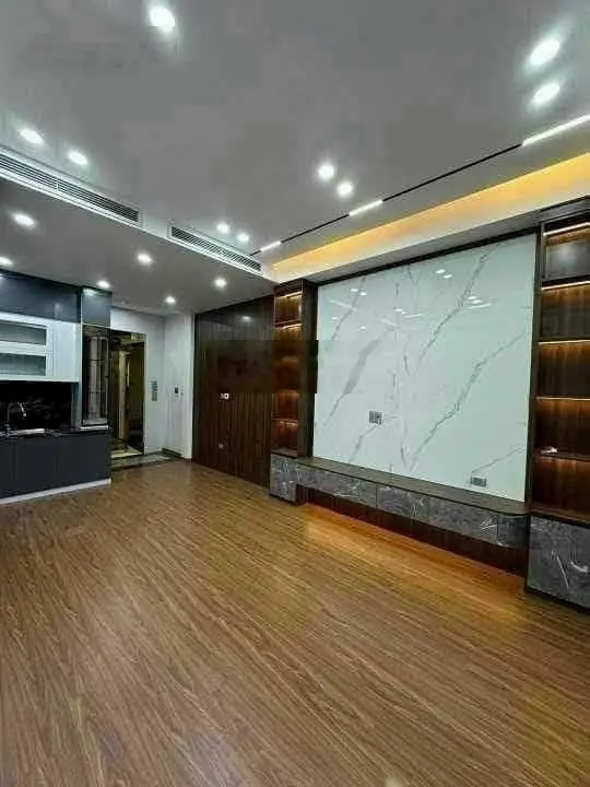 Bán nhà Thạch Bàn 39m2 x 6 tầng, thang máy, ngõ ô tô 4 chỗ vào nhà, gía 5,35 tỷ(có thương lượng)