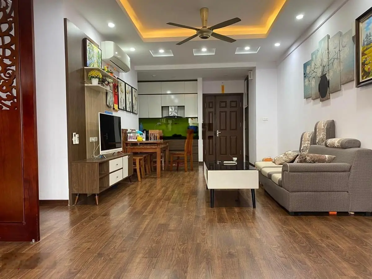 Bán nhà Hàng Giấy DT: 26/35 m2 x 3 tầng MT: 4m giá 5,1 tỷ