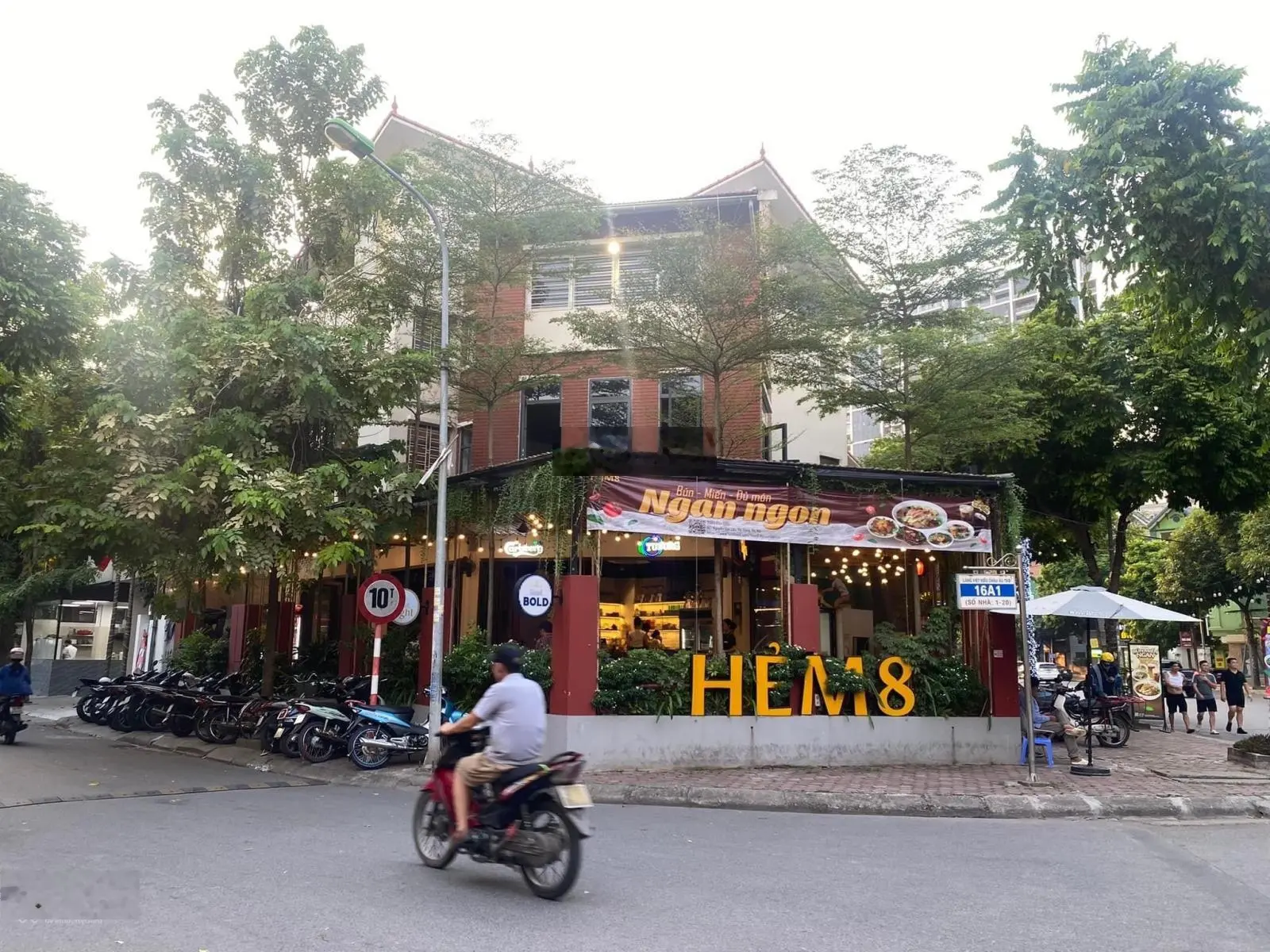 Bán gấp biệt thự mặt phố Nguyễn Văn Lộc, Hà Đông, 206m2, 4 tầng, mt 12,5m, lô góc hai mặt thoáng