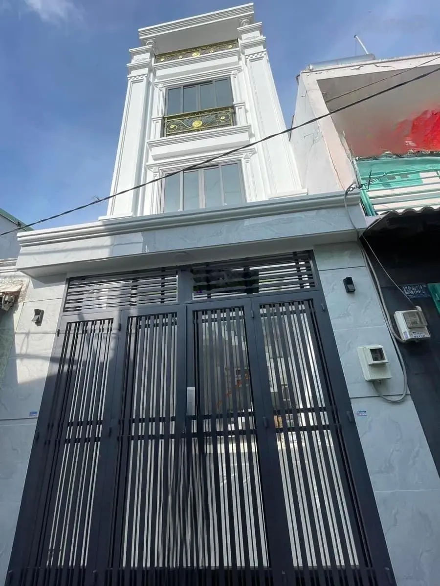 Bán nhà 2 lầu 4pn đường 6m thông thoáng DT 4x11 ở ngay đúng hình 100%