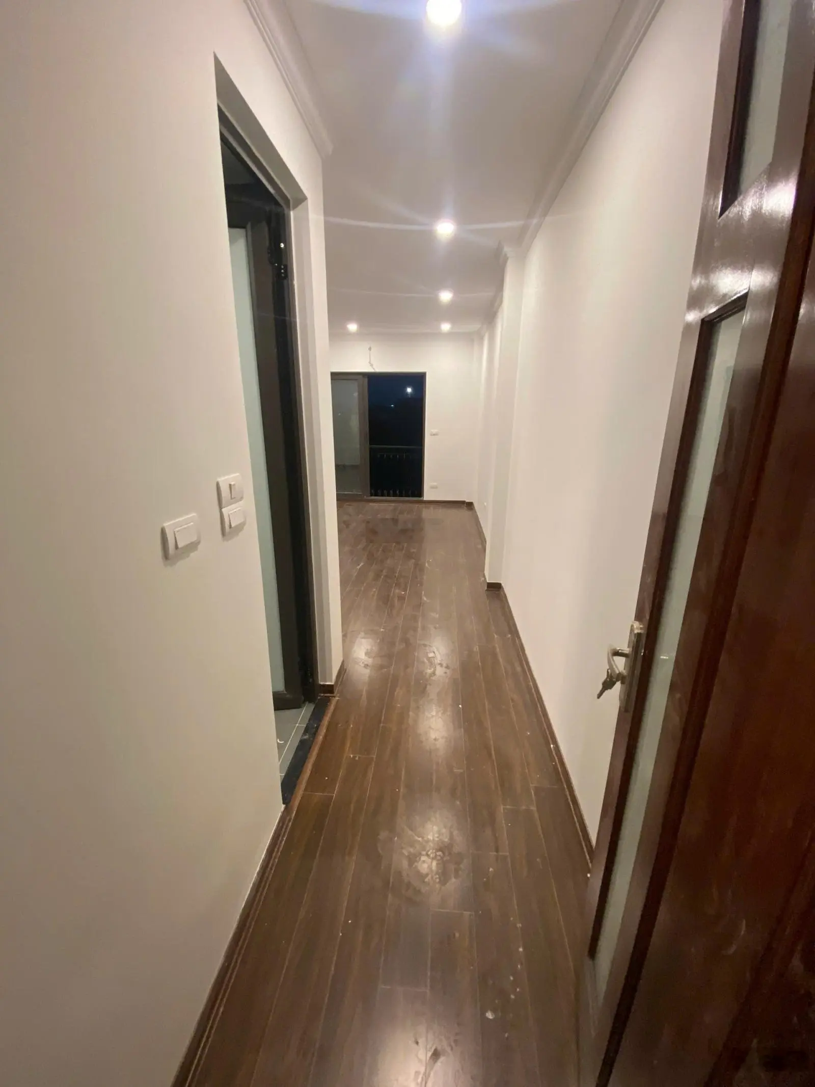 Bán nhà Phúc Lợi 46m2 x 6 tầng hơn 6 tỷ thang máy gara ô tô 7 chỗ nở hậu cạnh Vinhomes