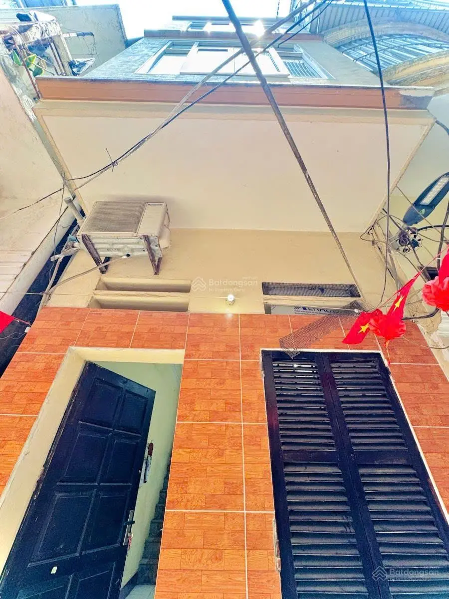 Bán nhà đẹp bạch mai trung tâm hai bà trưng 4 tầng 28m2 ở ngay giá chỉ 5.5 tỷ cách phố chỉ 43m