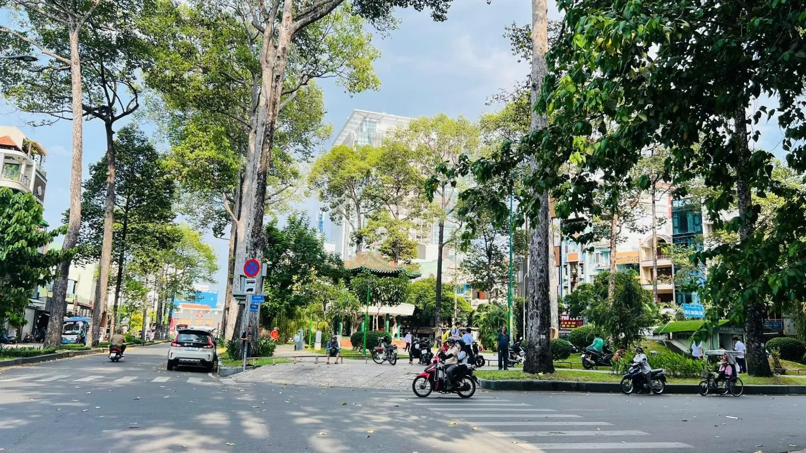 Bán nhà mặt tiền Quận 5, Hùng Vương đúc 6 tầng 5PN Kinh doanh đỉnh gấp giảm gần 2tỷ chỉ 17.99 tỷ TL