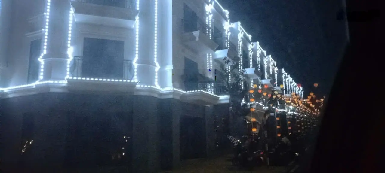 Bán căn shophouse khách sạn view ra khu chợ (12 dân tộc duy nhất) 2 tầng tại Panacea Hill Mộc Châu