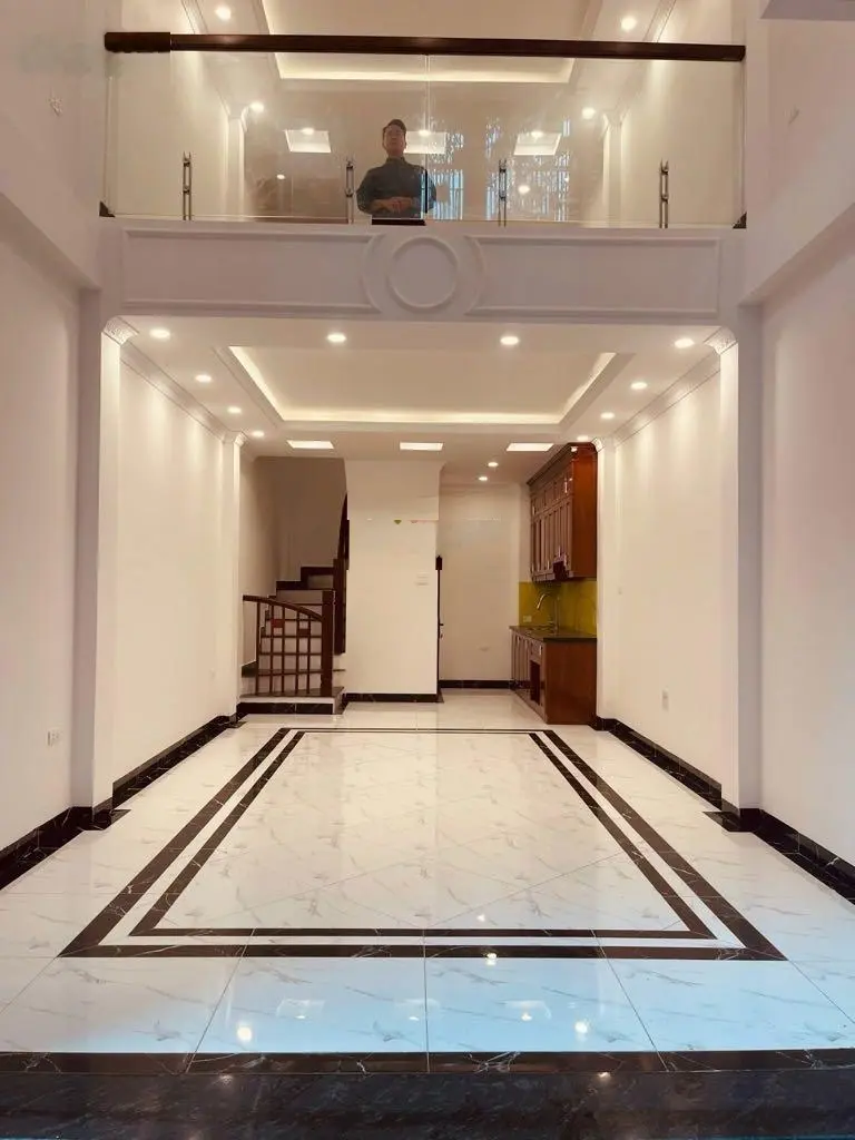 Phúc Lợi 35 m2 6 tầng 3,7 tỷ - nhà mới - ngõ rộng thông - ô tô tránh 20 mét - ngay trường học, chợ
