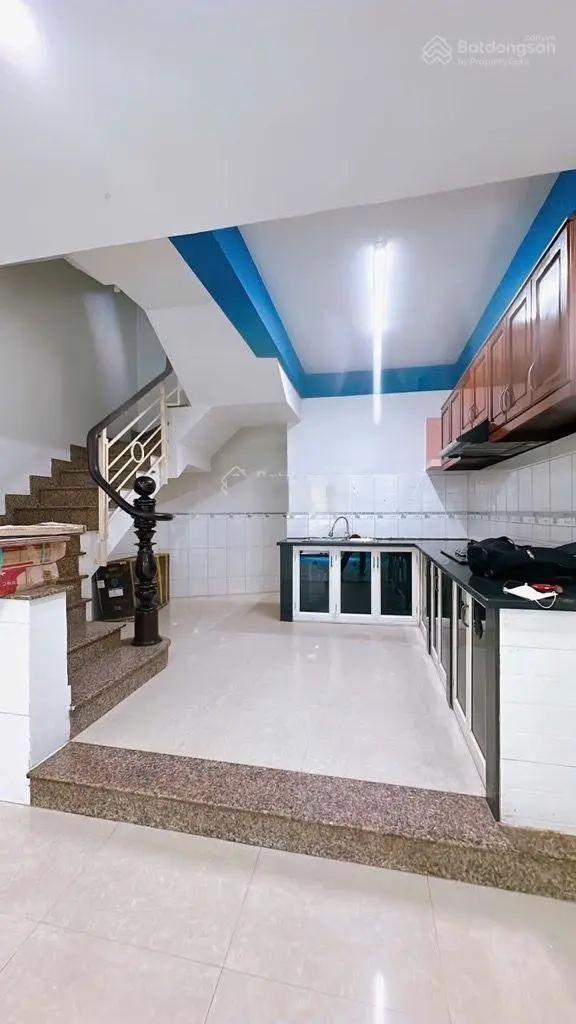 BÁN NHÀ , P2 ÂU DƯƠNG LÂN - 44M2 , 3 TẦNG , NGANG 4M - NỞ HẬU - CHỈ 6,3Tỷ