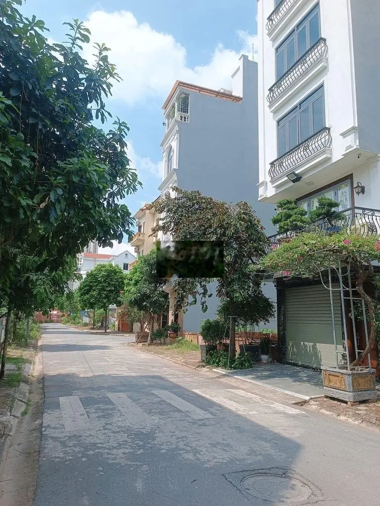 Bán Nhà TĐC Tứ Hiệp 120m2 - 7.5m, phân lô - 4T - Thang Máy, chỉ 15 tỷ