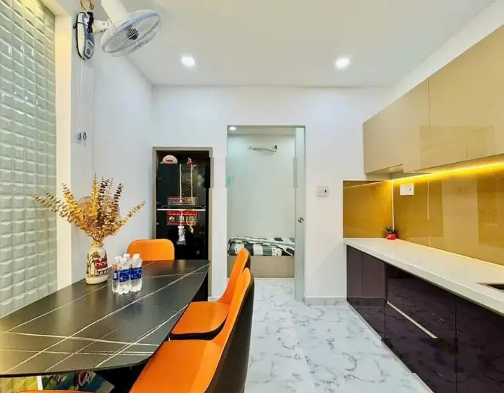 Siêu phẩm SHR full thổ cư mới 100% 1 trệt 1 lầu 2pn 2wc phòng thờ - Đẹp lung linh ngay Hồ Văn Long