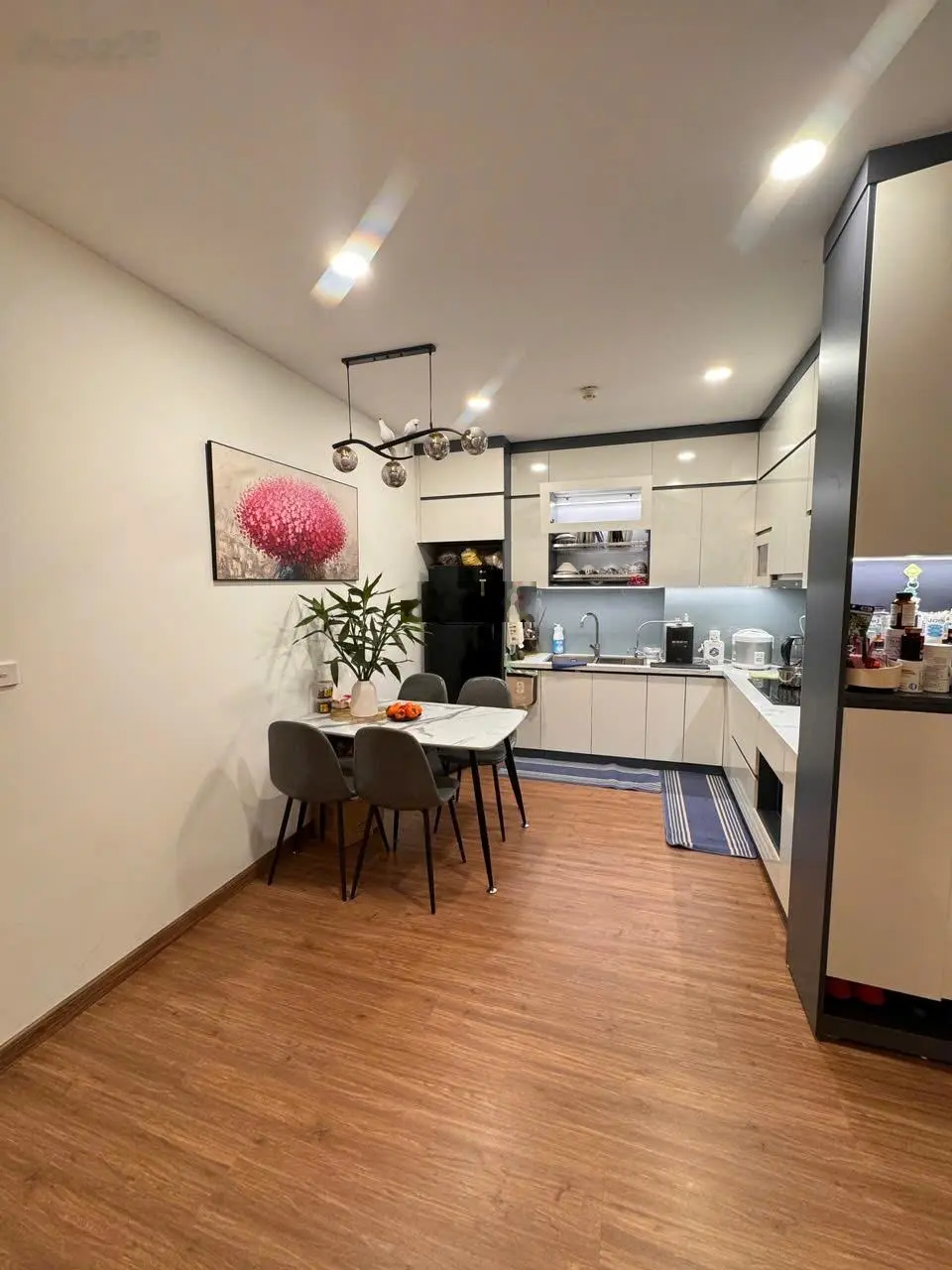Bán căn hộ 66m Le Grand Jardin Sài Đồng giá 4 tỷ bao thuế phí sang sổ view bể bơi, 0947 437 ***