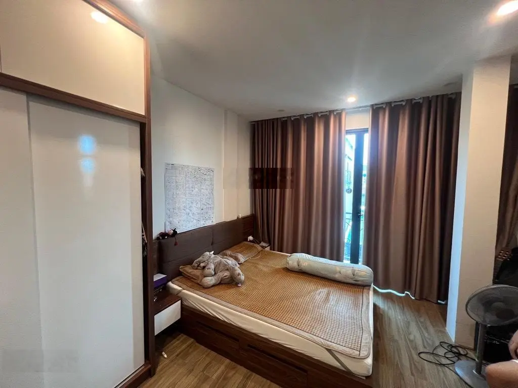 Hiếm! Hộ khẩu Ba Đình - phố - lô góc kinh doanh - 3p đi xe vào phố cổ giá 7.8 tỷ