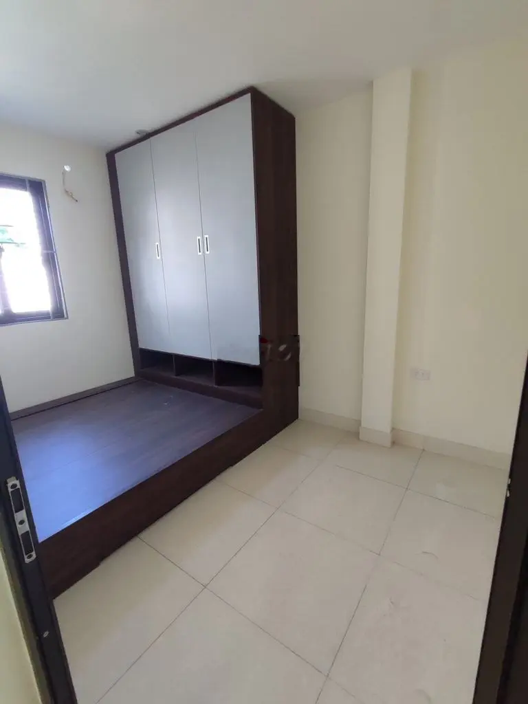 90m2 nhà 3 tầng ngõ rộng thoáng , cách trục chính 30m