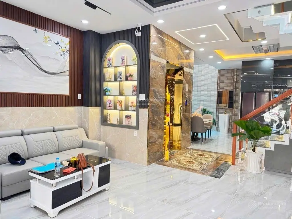 Nhà đẹp tân bình 72m2 - ngay chợ phạm văn bạch - ôtô thông - ngang 6m - 4 tầng, thang máy xịn - ful