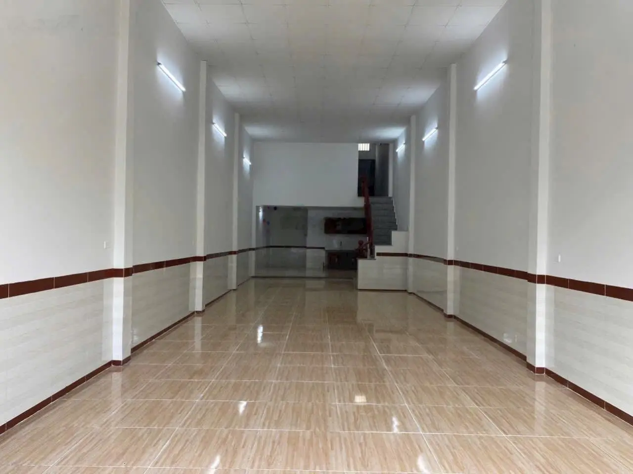 Bán nhà mặt phố view đẹp tại Phan Đình Giót, 5,6 tỷ, 125m2, chính chủ, Bình Dương