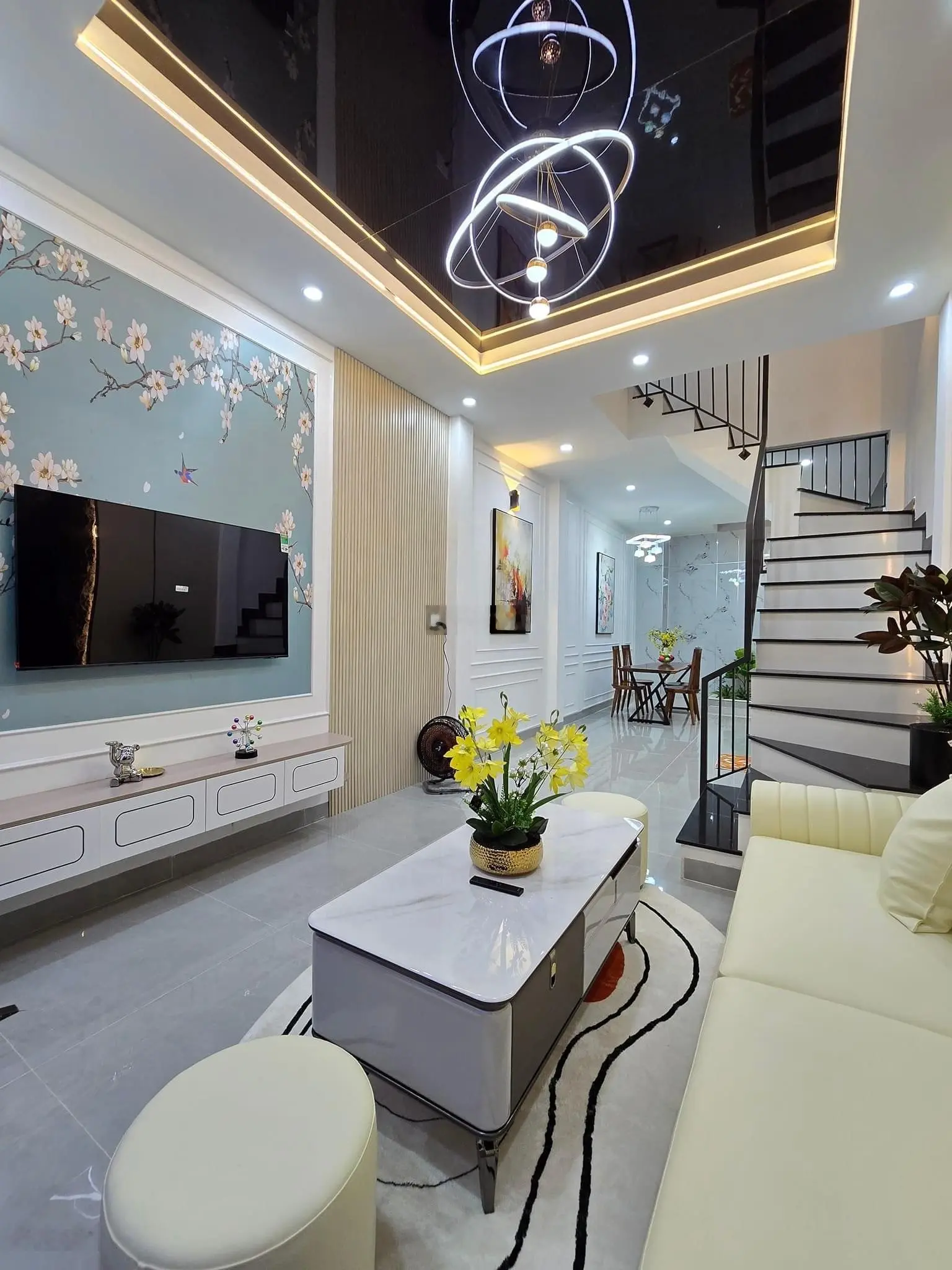 BÁN GẤP NHÀ BÌNH CHÁNH đang cho thuê 8tr/tháng DT (55m2) Hẻm 8m Thông