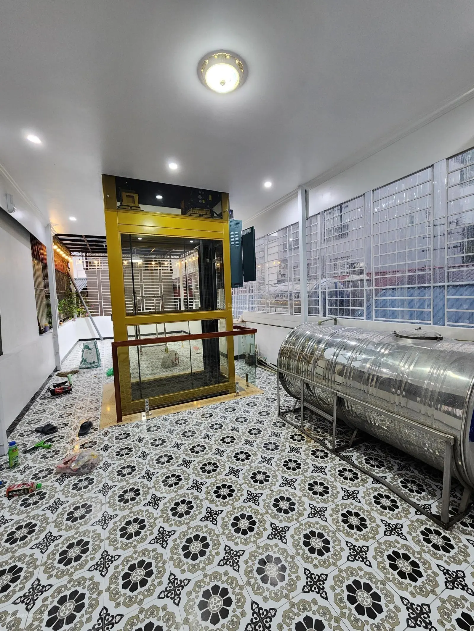 Đống Đa, Trung Liệt 40/50m2, 5 tầng, 4m mặt tiền, phân lô, thang máy, ô tô -Lh Giang 0979388189