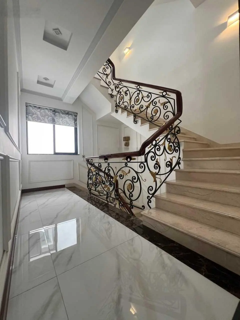 Chính chủ gửi bán nhà 9 x 19= 175m2, hoàn thiện, KĐT Vạn Phúc City