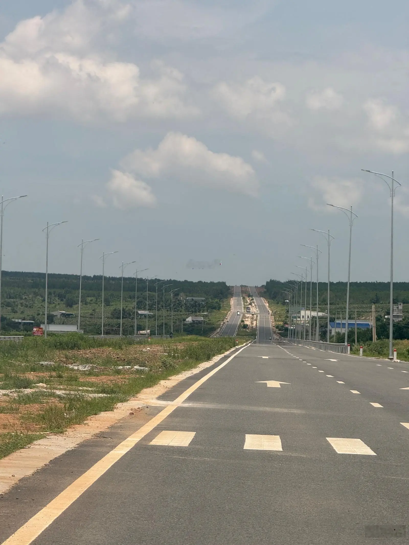 Bán 4.5 mẫu đất mặt tiền 719B giá đầu tư