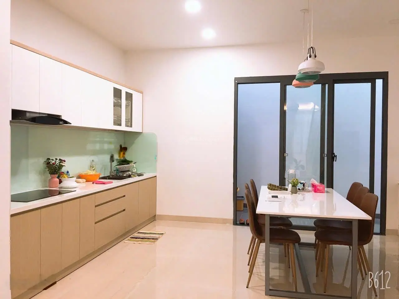 Nhà 3 tầng TNPA Giáp TNPB 2' Ra Lê Văn Việt DT 5*16=80m2 đường 7m Oto tránh thông nhà đẹp ở ngay