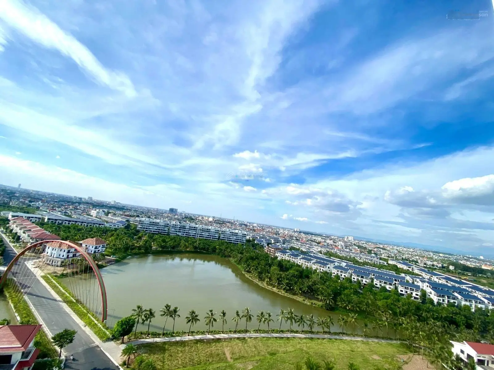 Bán căn góc 2PN 1 VS thô view hồ Vịnh Ngọc