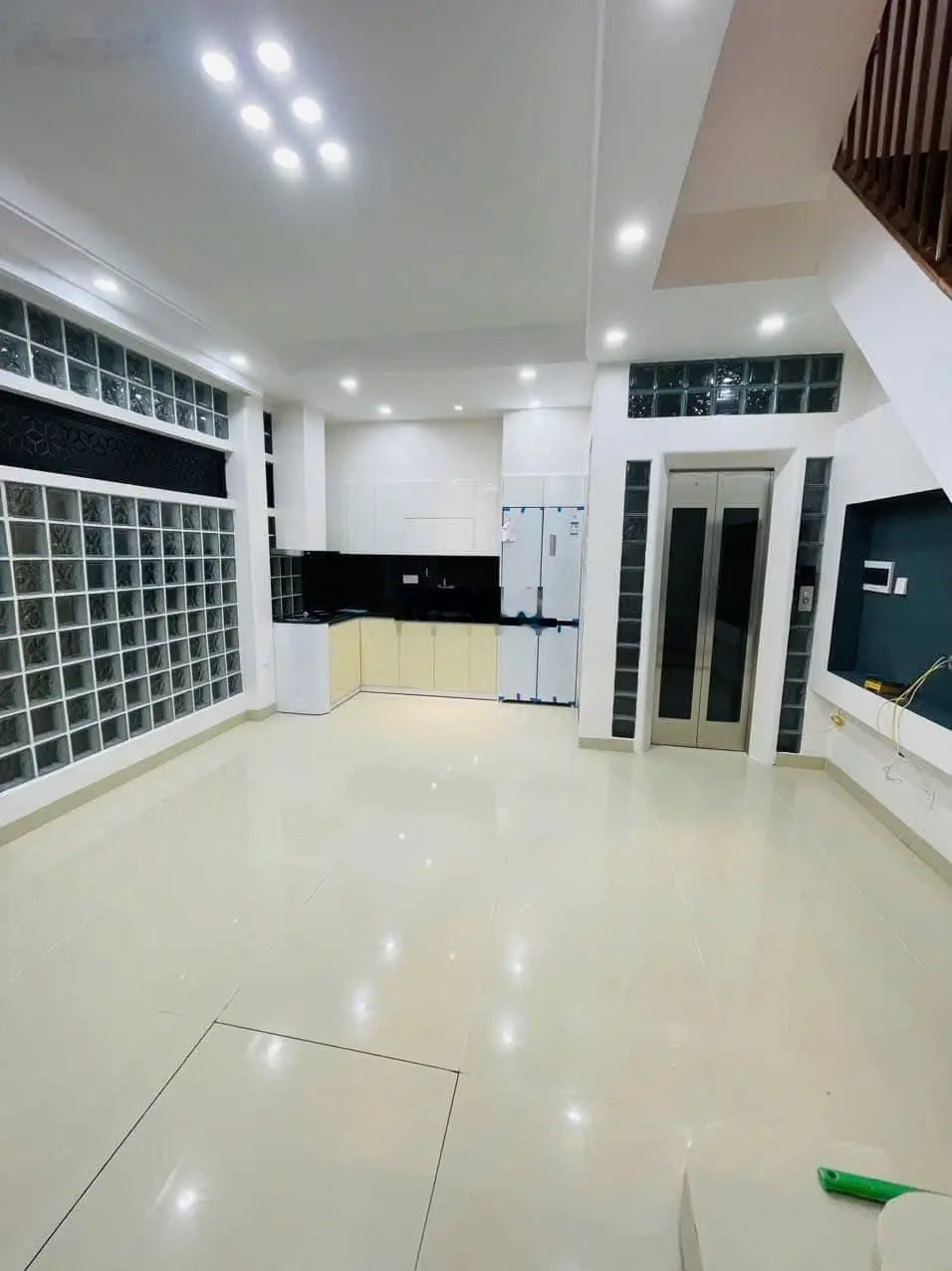Bán nhà mới đẹp phố Yên Hòa, Trần Kim Xuyến , thang Máy , kinh doanh ,1 nhà ra Phố ,6T thang máy .